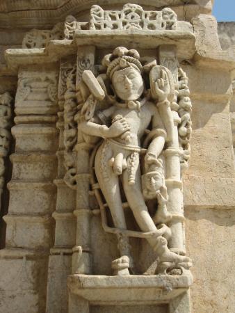 Sacred Suparshvanatha temple — Phalguna observance